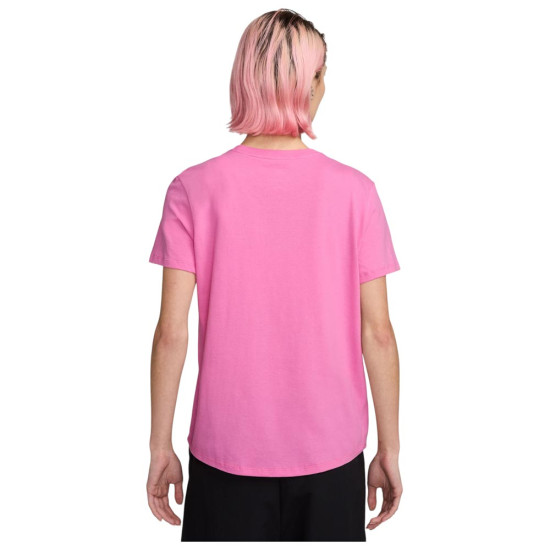 Nike Γυναικεία κοντομάνικη μπλούζα Sportswear Club Essentials Nike Γυναικεία κοντομάνικη μπλούζα Sportswear Club Essentials